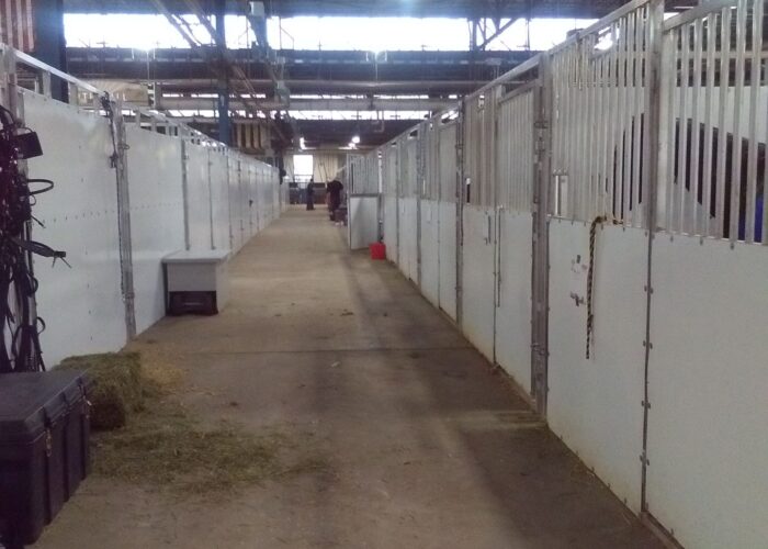 portable-horse-stalls2